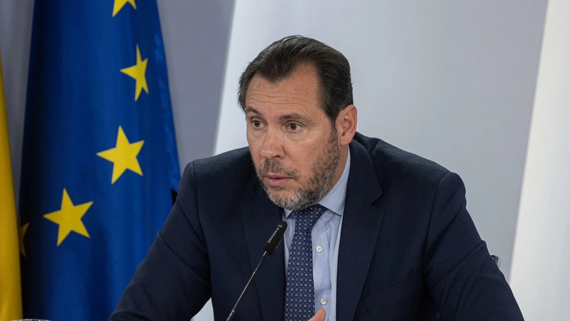 Óscar Puente intenta mejorar su imagen en X tras los 46 fallecidos y 120 heridos de Adamuz
