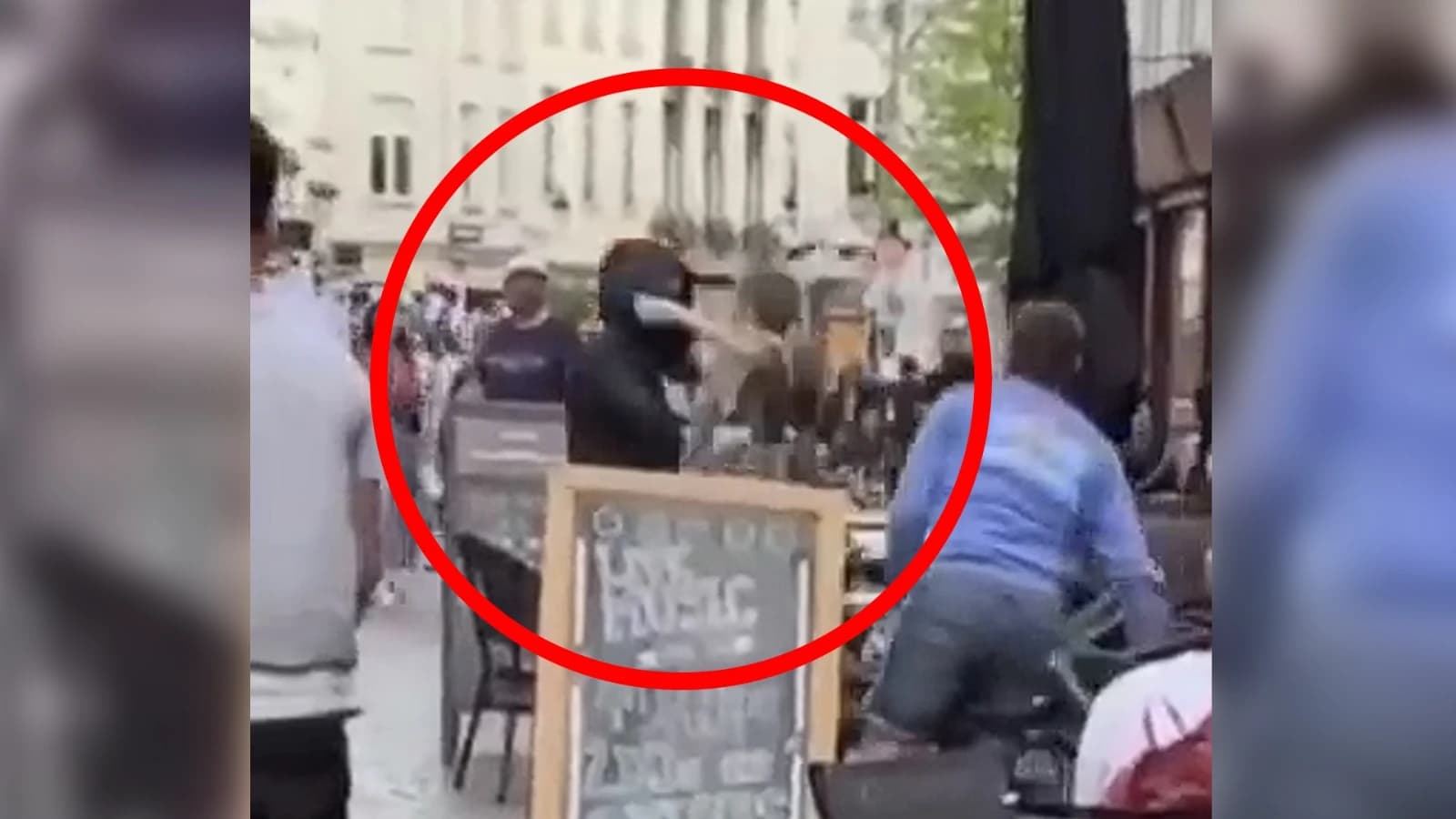 Vídeo: clientes hartos dan una lección a un magrebí acosador en Bruselas