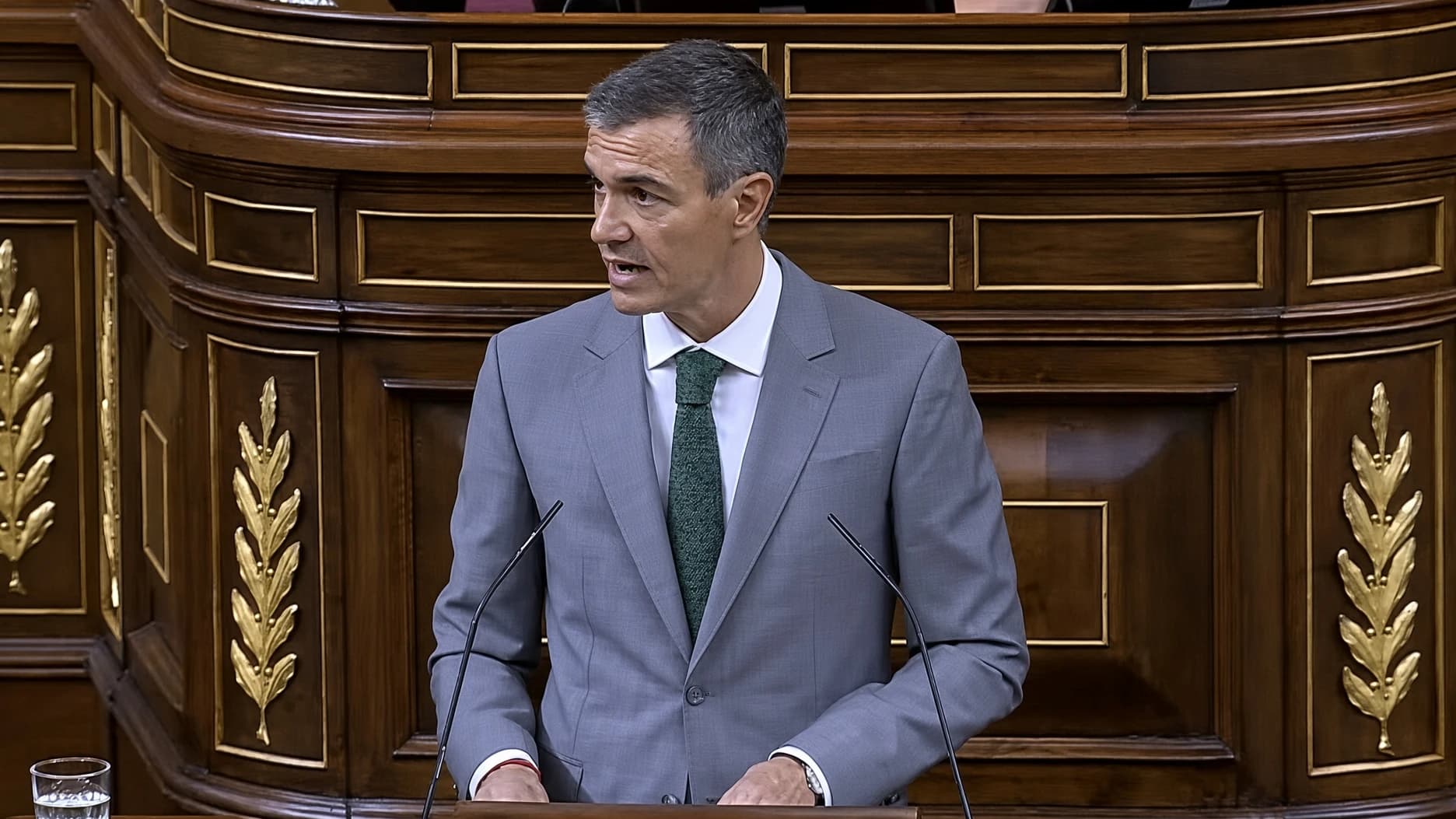 Sánchez quiere 7 escaños elegidos por voto en el extranjero, ¿para asegurarse las elecciones?