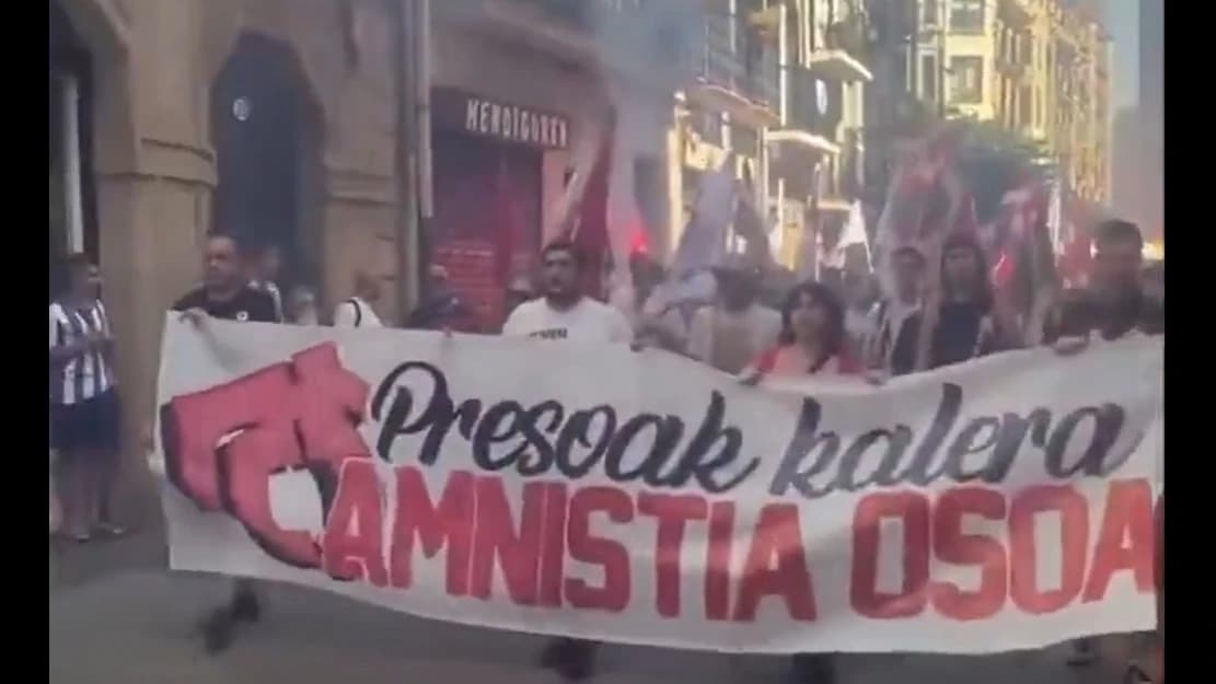 Vídeo: Donostia pide amnistía total a presos de ETA y Jucil evoca a 100 guardias muertos