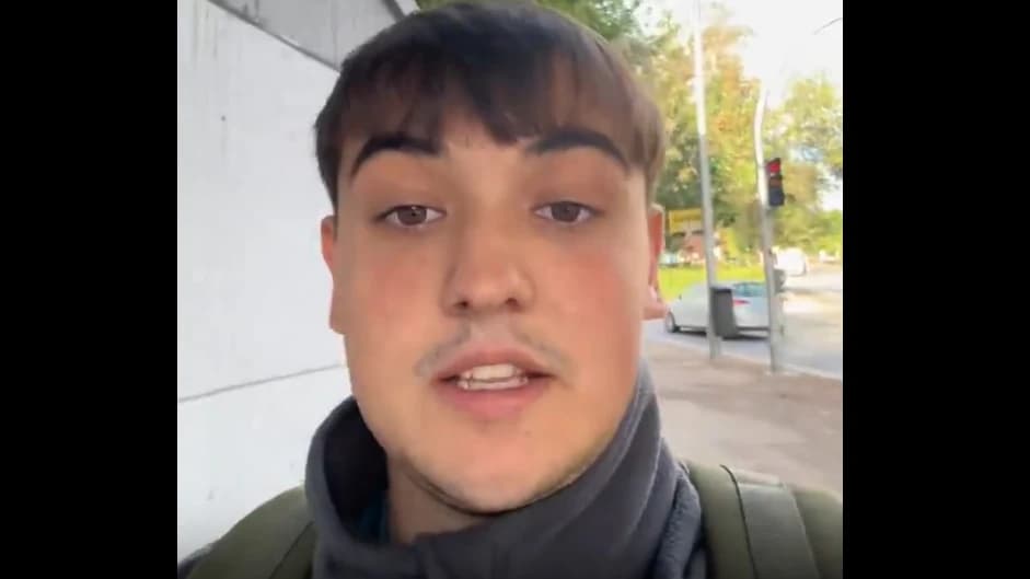 Vídeo: despiden al joven que se grabó increpando a personas de la acampada de Sol