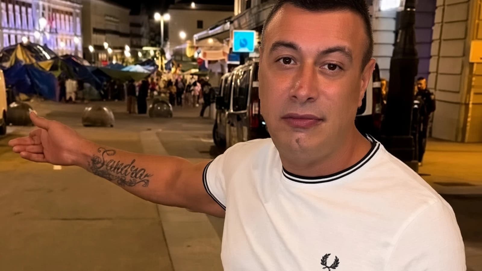 Vídeo: El CEO de Desokupa CyL se enfrenta en Madrid a un acampado que le insultó