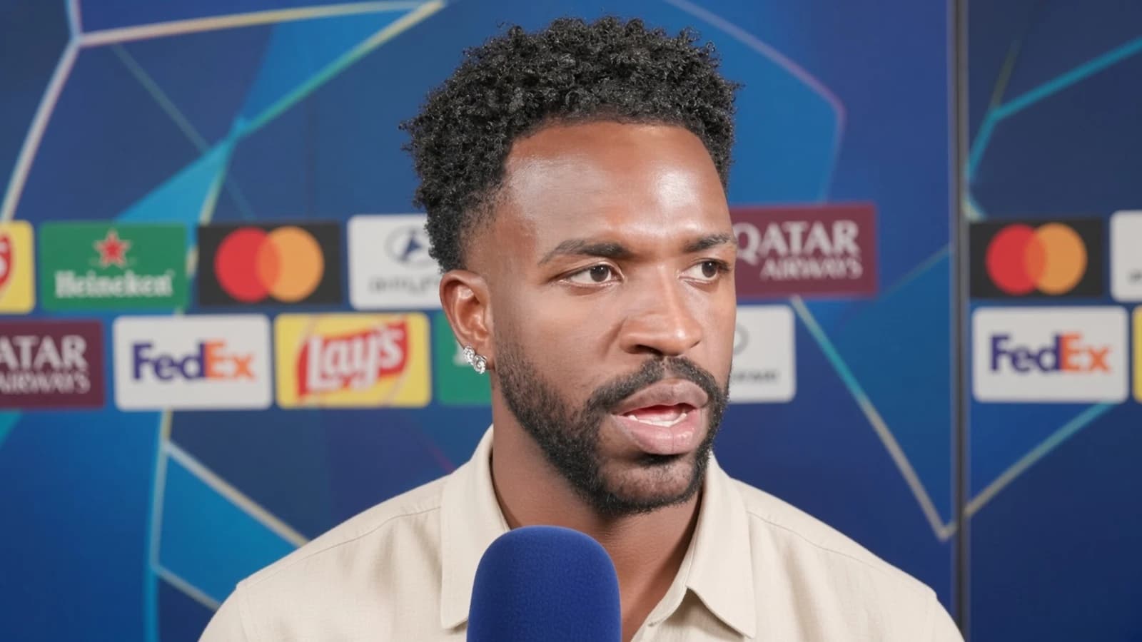 Las 4 caritas: mira la reacción de Vinicius tras el Clásico en el Camp Nou