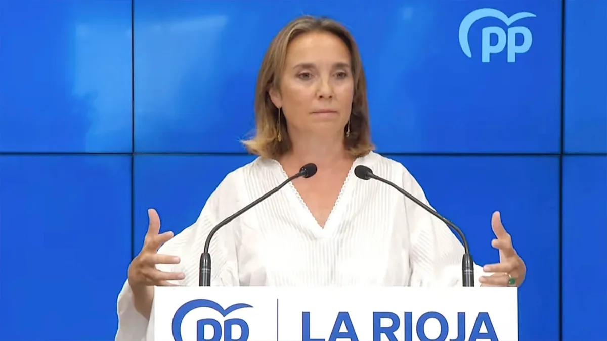 El PP acusa a Sánchez de "incompetencia" en la gestión de los incendios que asolan España