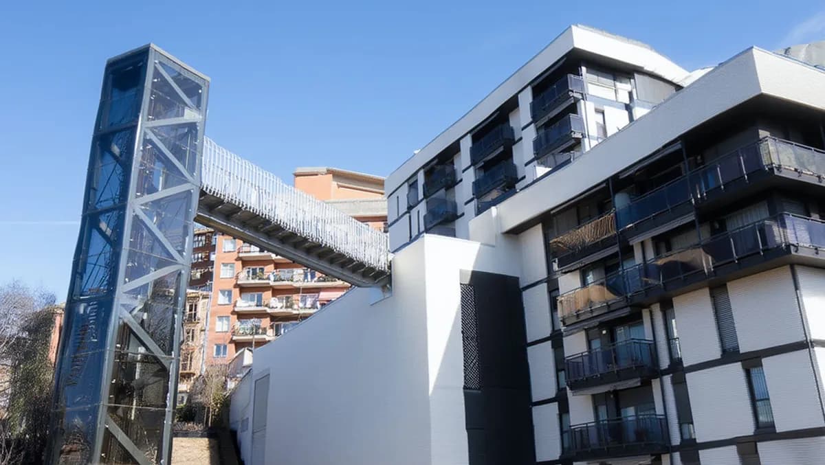 ¡Brutal paliza! Un magrebí agrede a unos ancianos en Bilbao