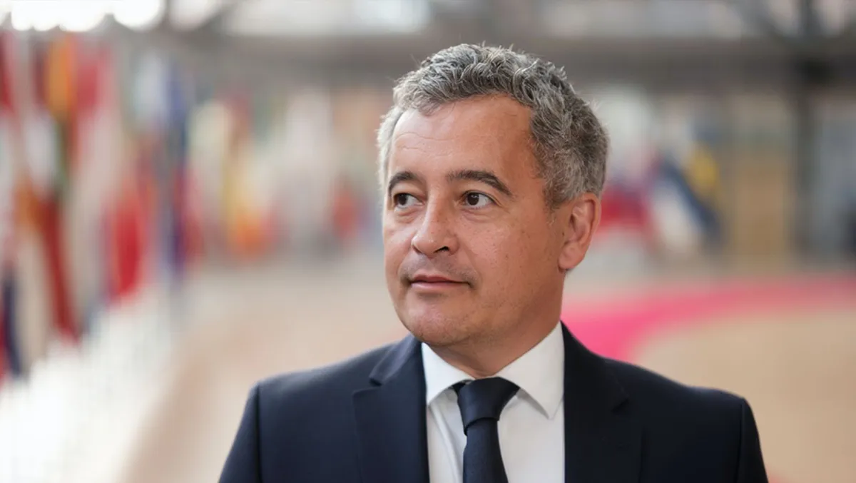 Francia dice "basta" y suspende la inmigración legal