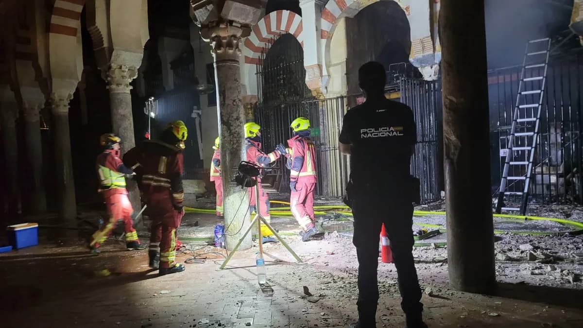 El incendio de la Mezquita-Catedral provocado por un fallo eléctrico en una barredora